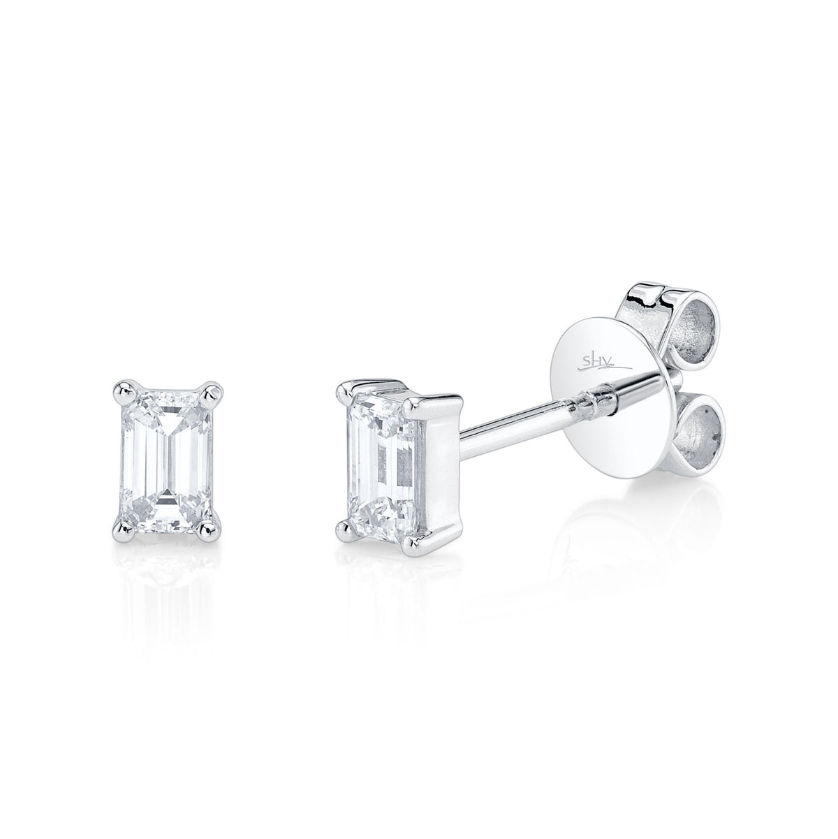 Shy Creation Diamond Stud Earrings