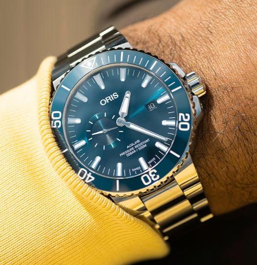 Oris Aquis Small Seconds Date