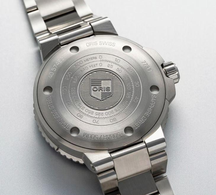 Oris Aquis Small Seconds Date