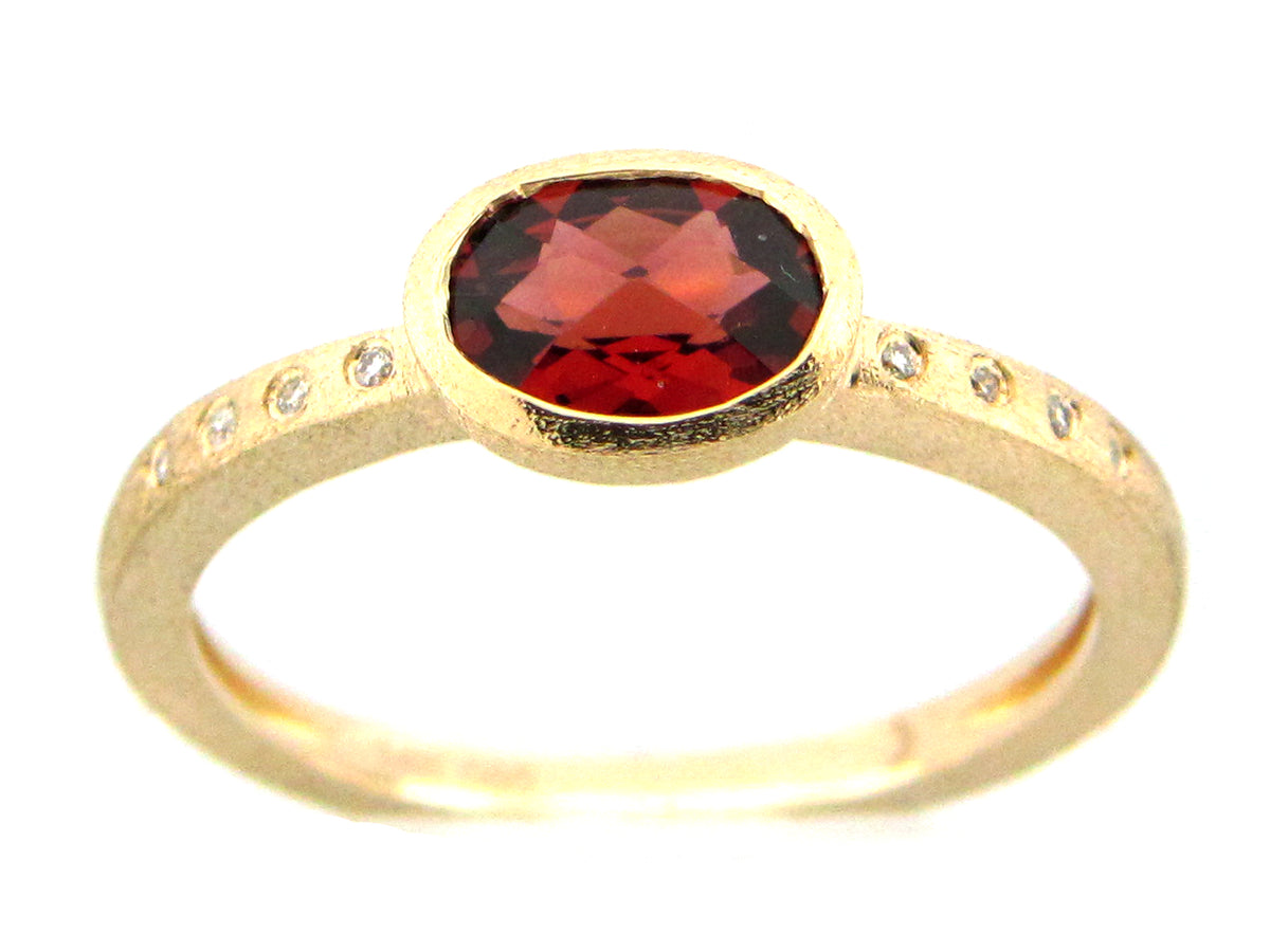 Dilamani Garnet and Diamond Ring