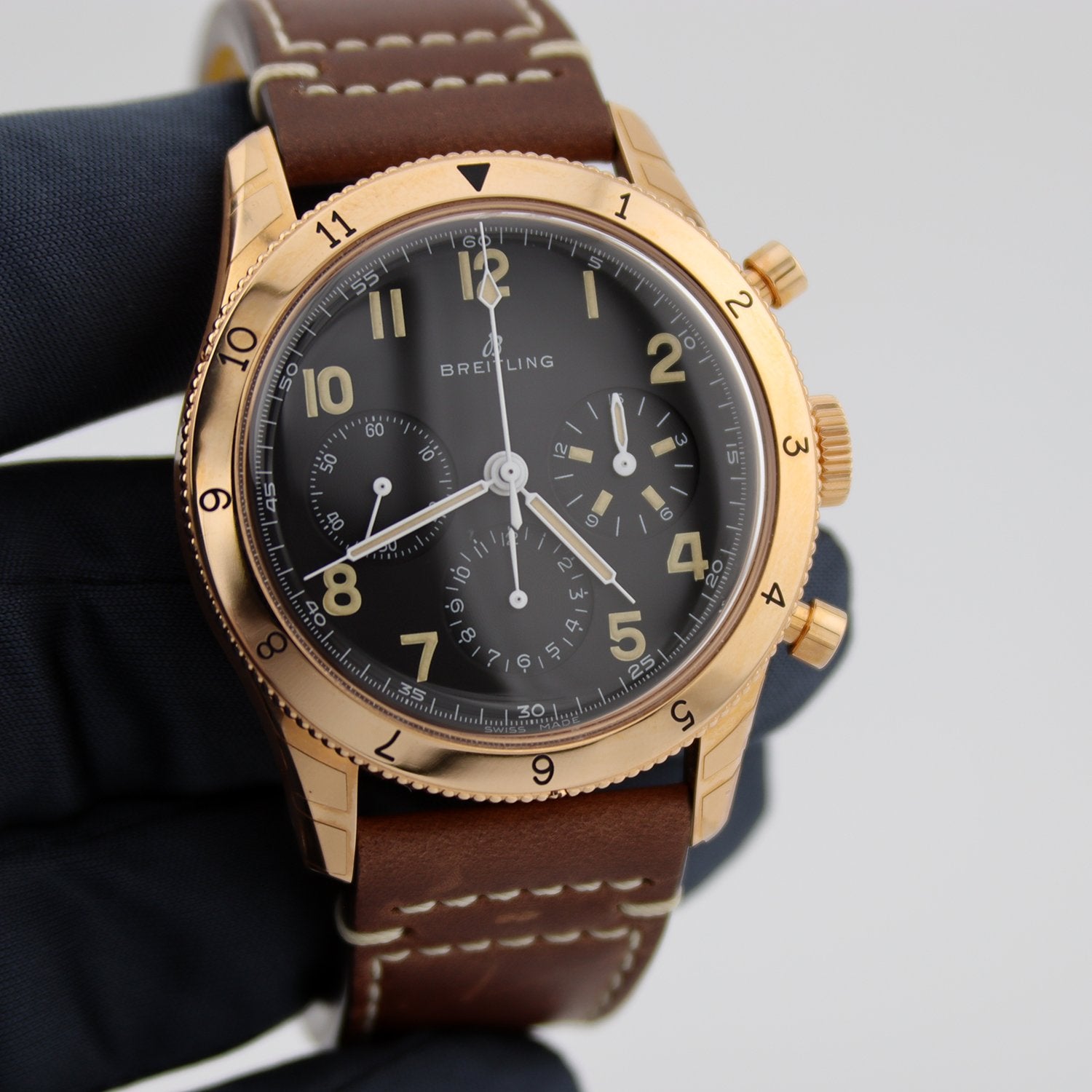 Pre-Owned Breitling AVI 1953 Edition 18k Rose Gold ref. RB0920131B1X1