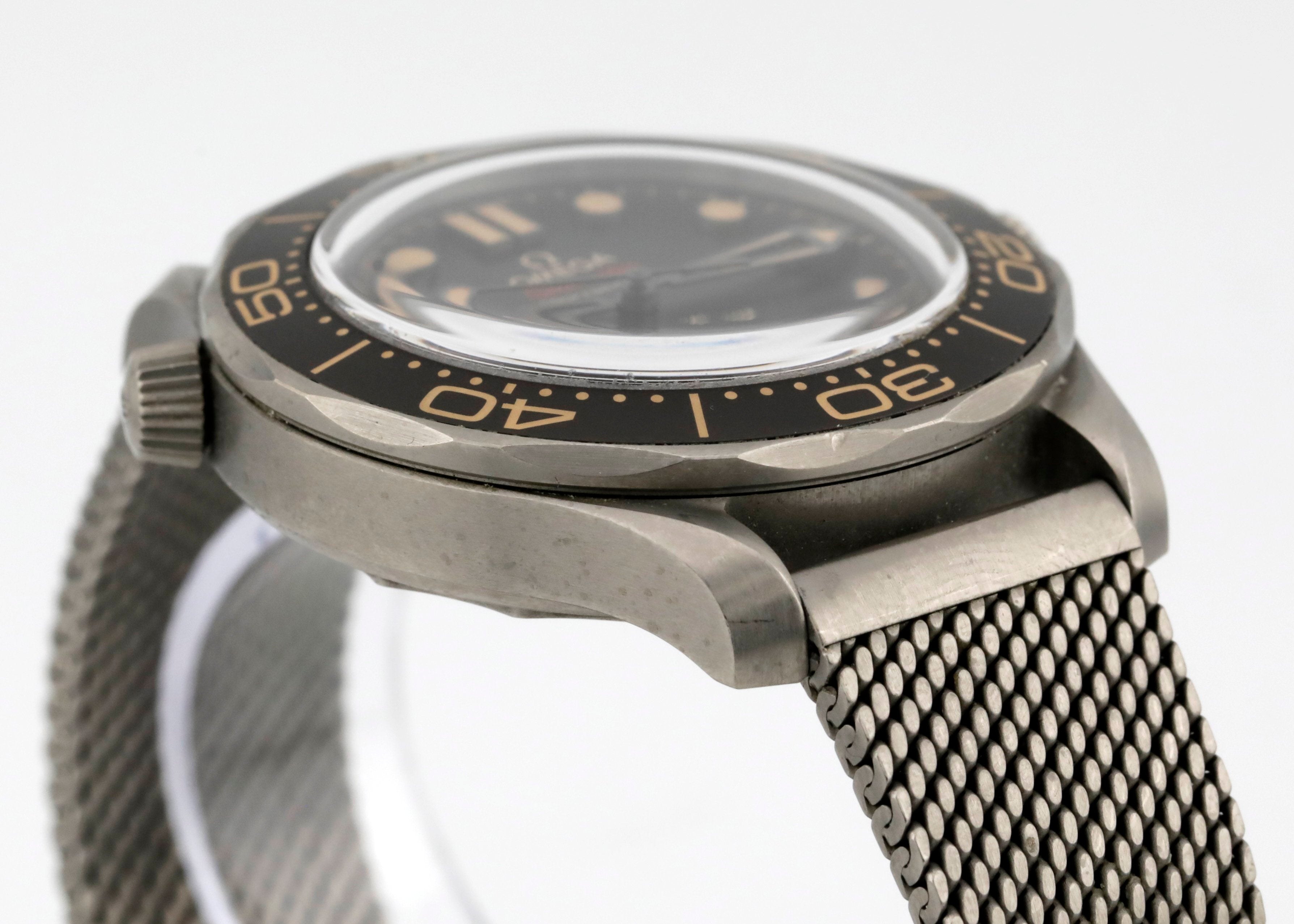 Pre Owned Omega Seamaster Diver 300m James Bond 007 Ref# 21090422001001