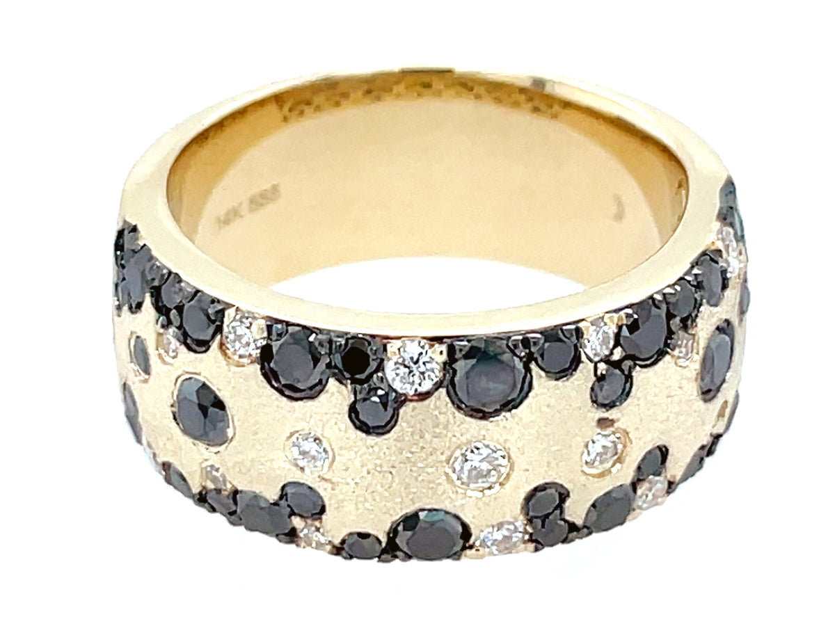Dilamani Black and White Diamond Fashion Band