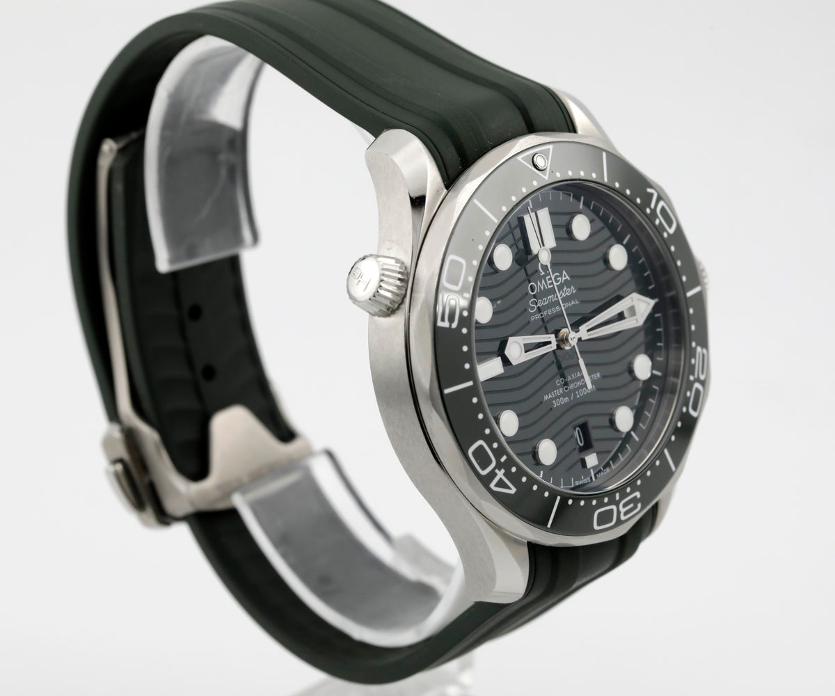 Pre Owned Omega Seamaster Diver 300m Ref# 21030422010001