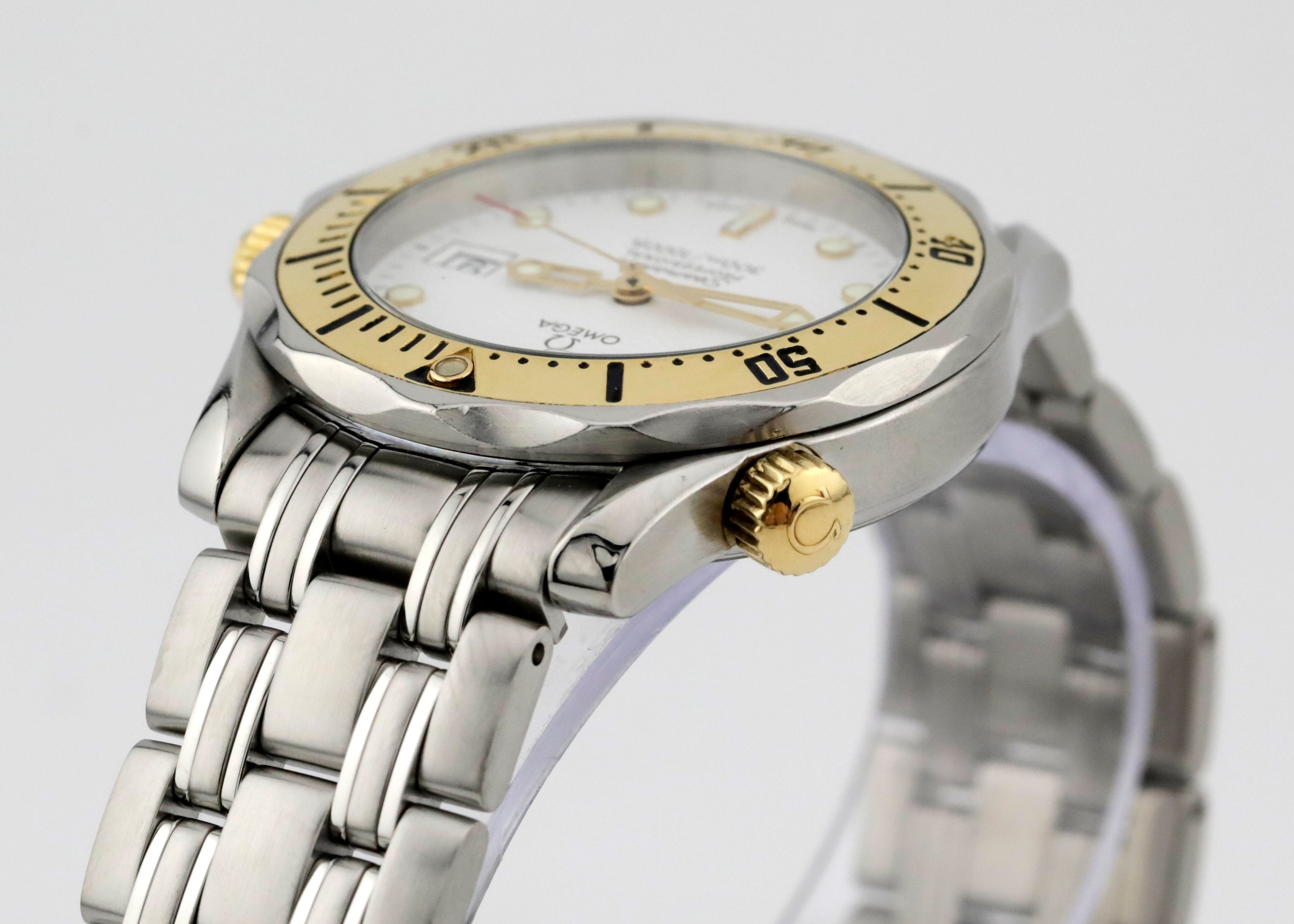 Pre Owned Omega Seamaster Quartz Ref# 23622000