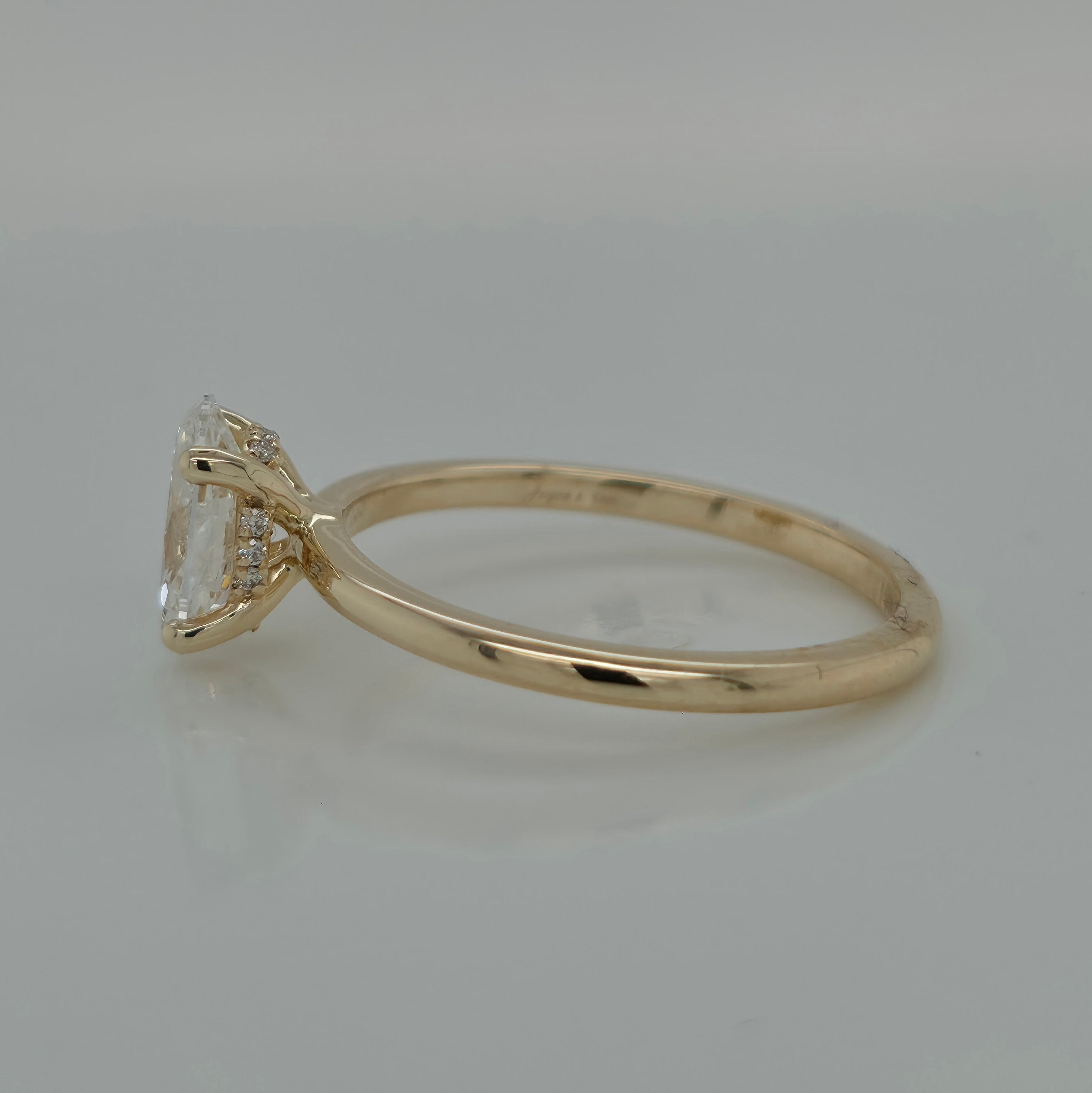 0.95ct Oval Shaped Solitaire Diamond Engagement Ring