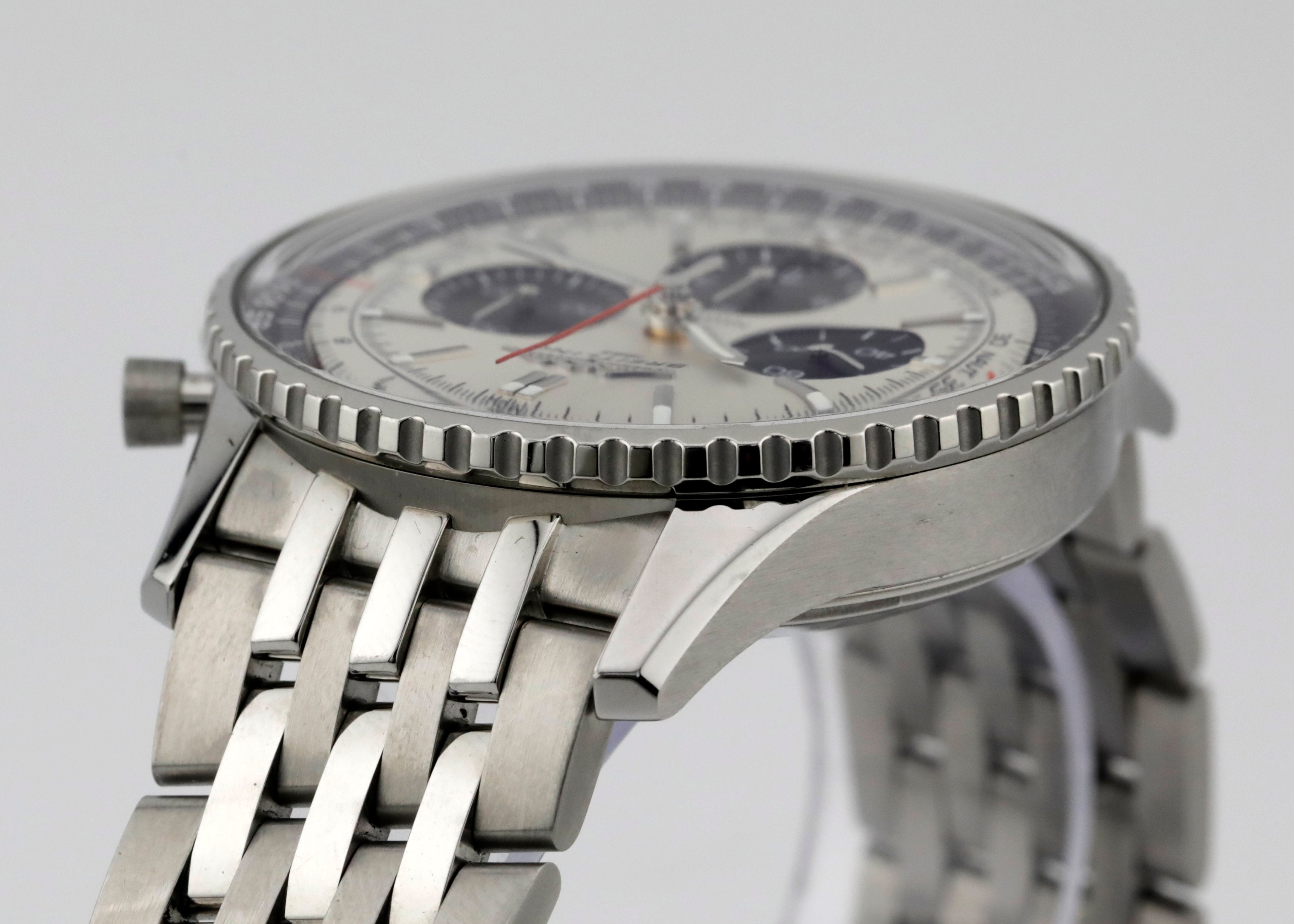 Pre Owned Breitling Navitimer 43 Chronograph B01 silver dial, ref. AB0138241G1A1