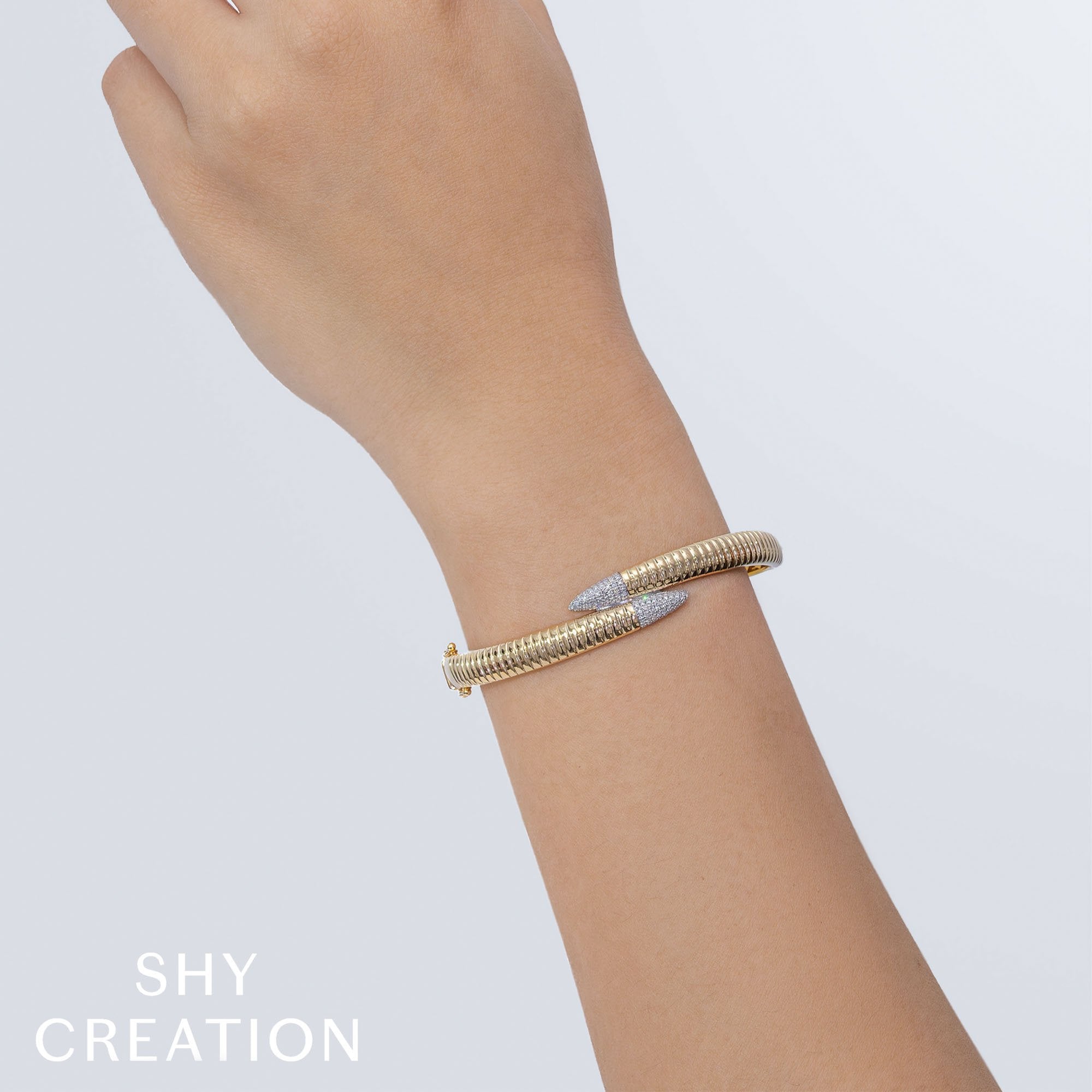Shy Creation Bangle