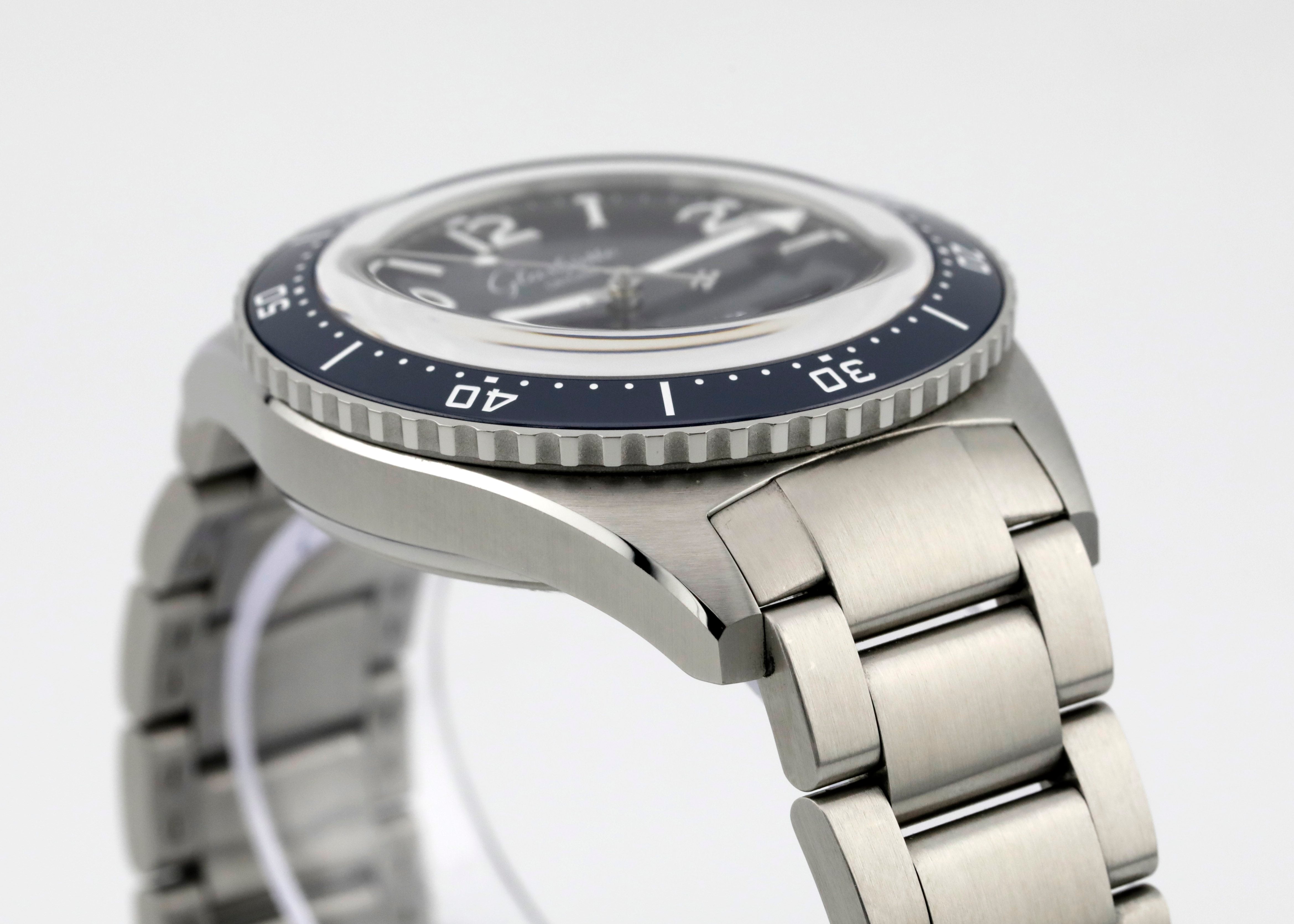 Pre Owned Glashutte Original SeaQ Panorama Date Ref# W13613028170