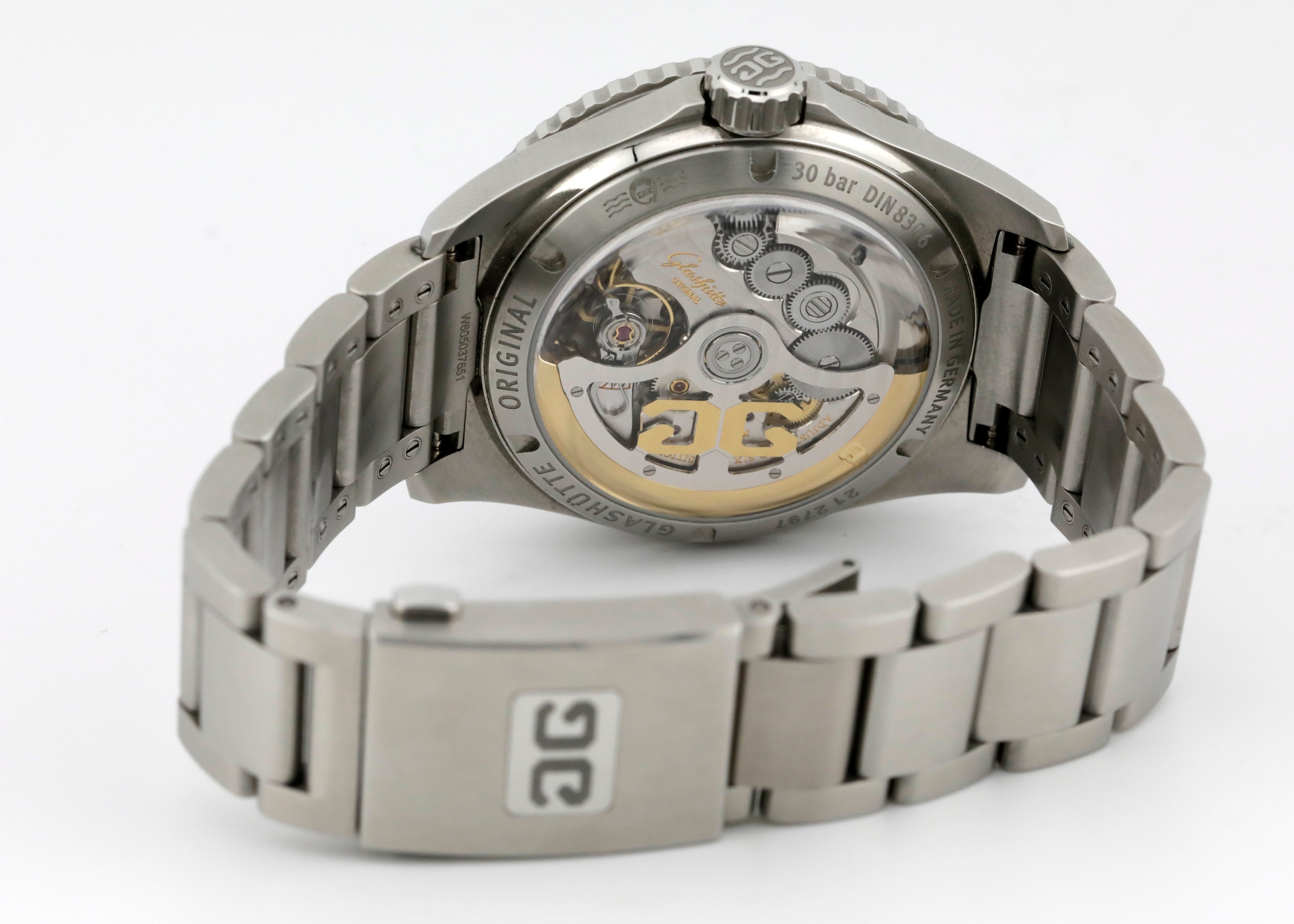 Pre Owned Glashutte Original SeaQ Panorama Date Ref# W13613028170