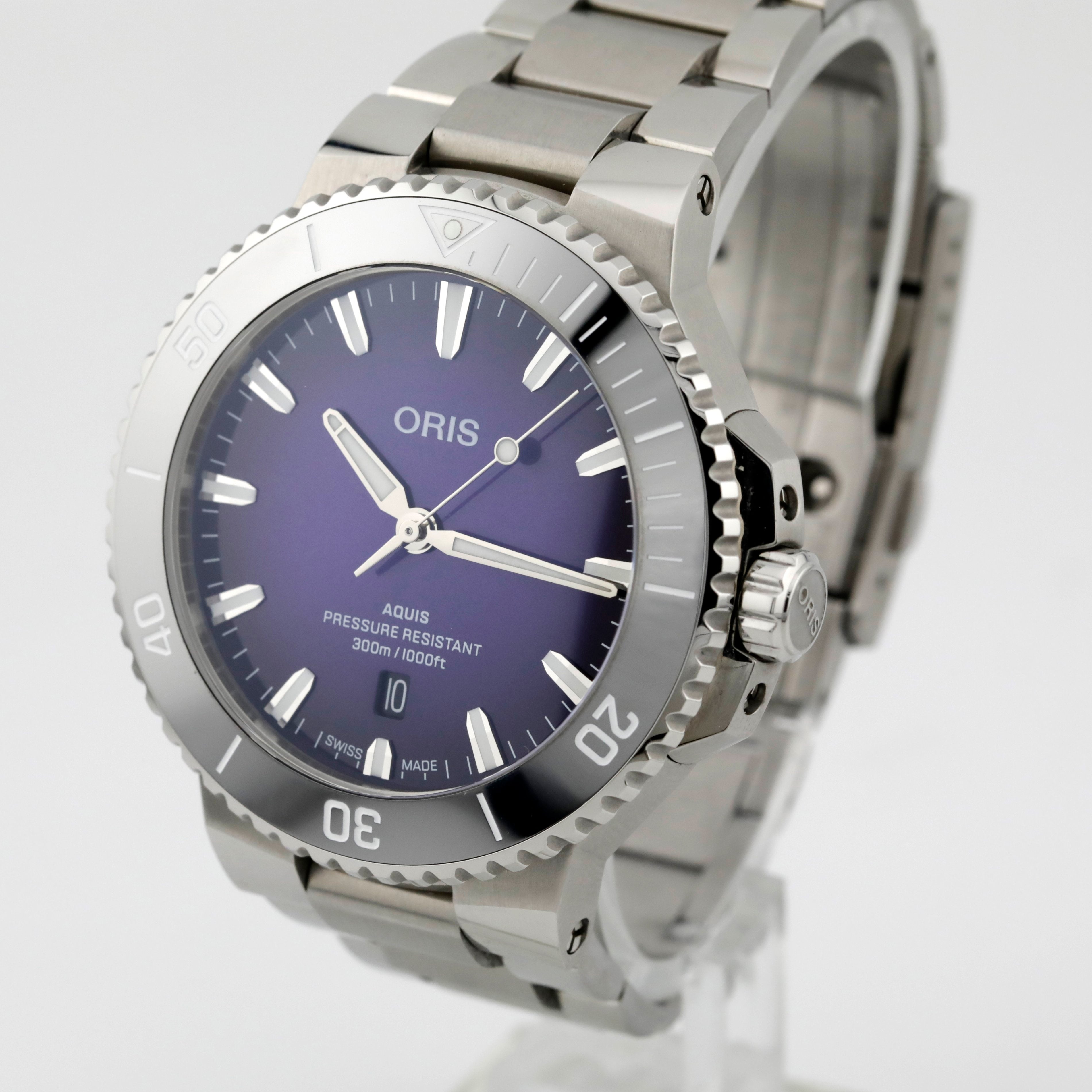 Pre Owned Oris Aquis Date Taste of Summer Ref# 01 733 7789 4158