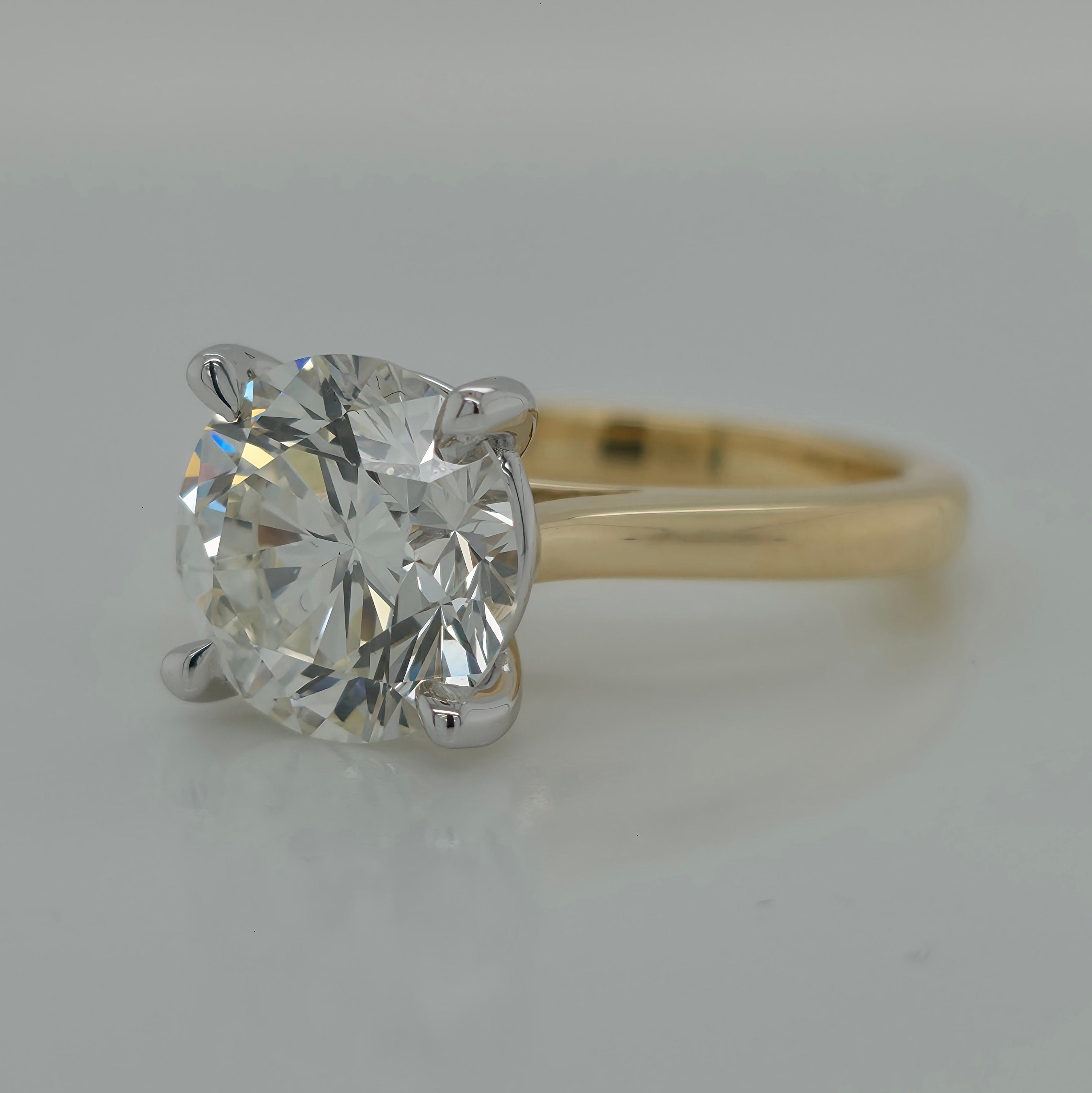 4.02ct Round Brilliant Shaped Solitaire Diamond Engagement Ring