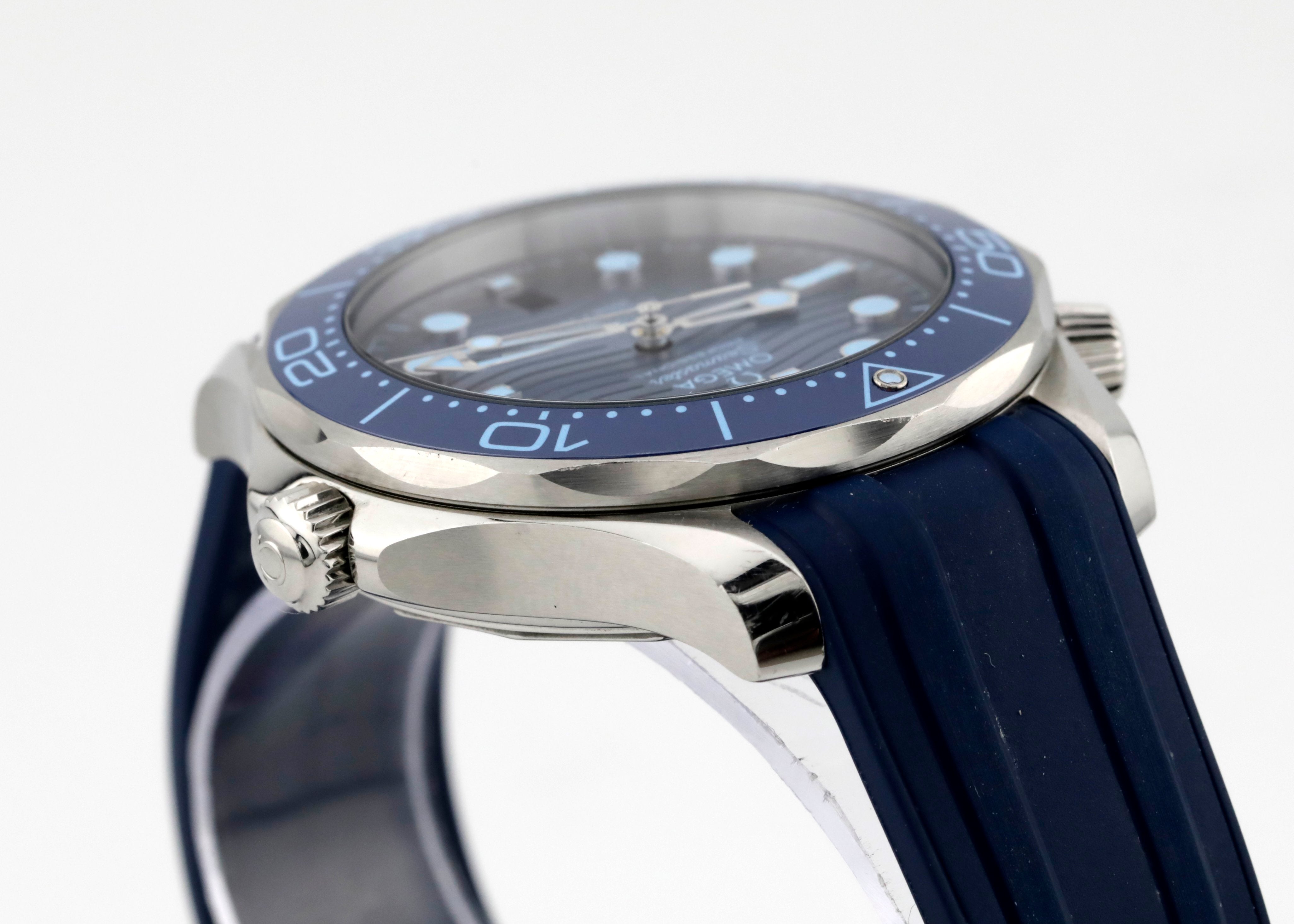 Pre Owned Omega Seamaster Diver 300m Summer Blue