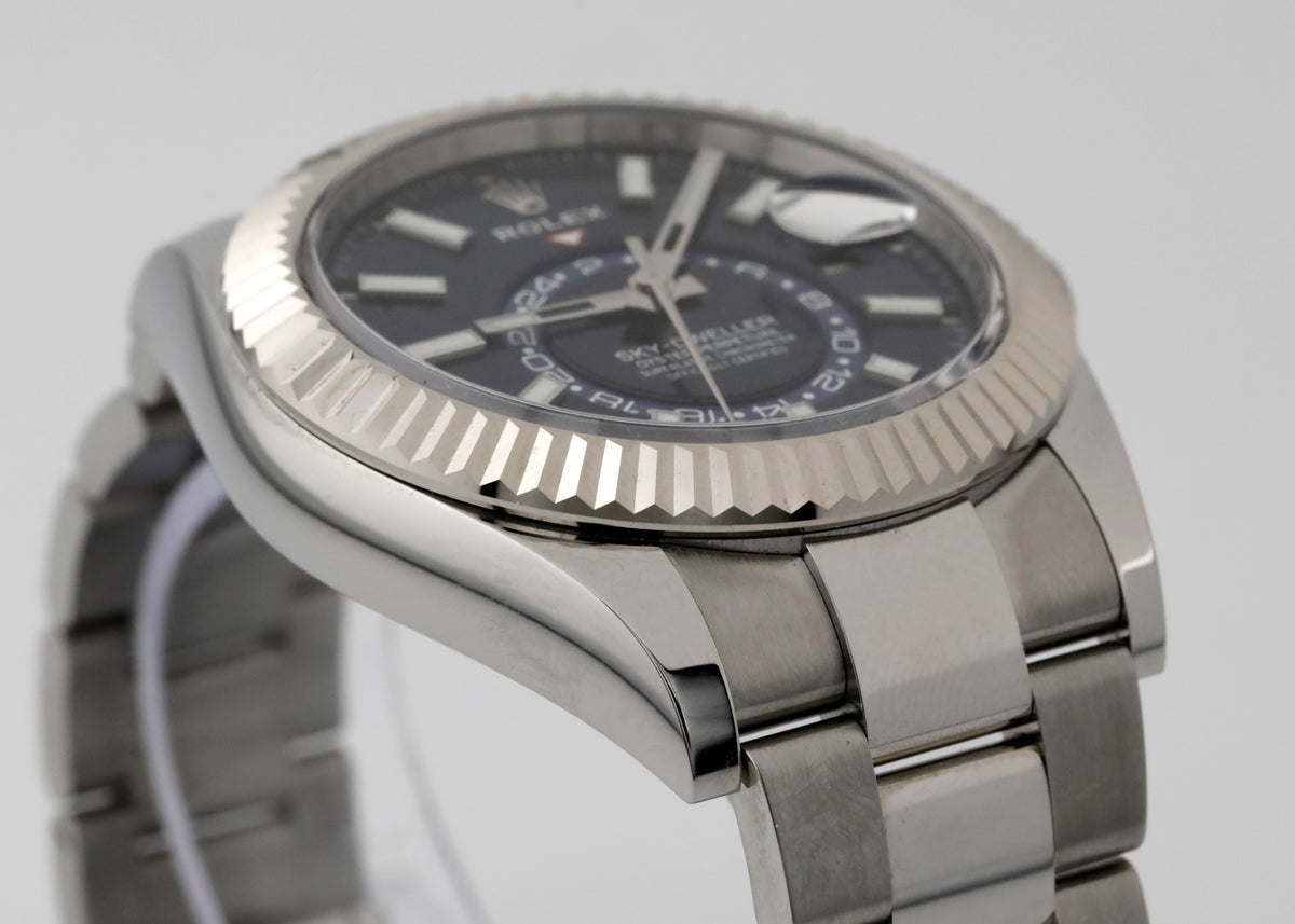 Pre Owned Rolex Sky-Dweller 42mm, blue dial, oyster bracelet, ref. 326934