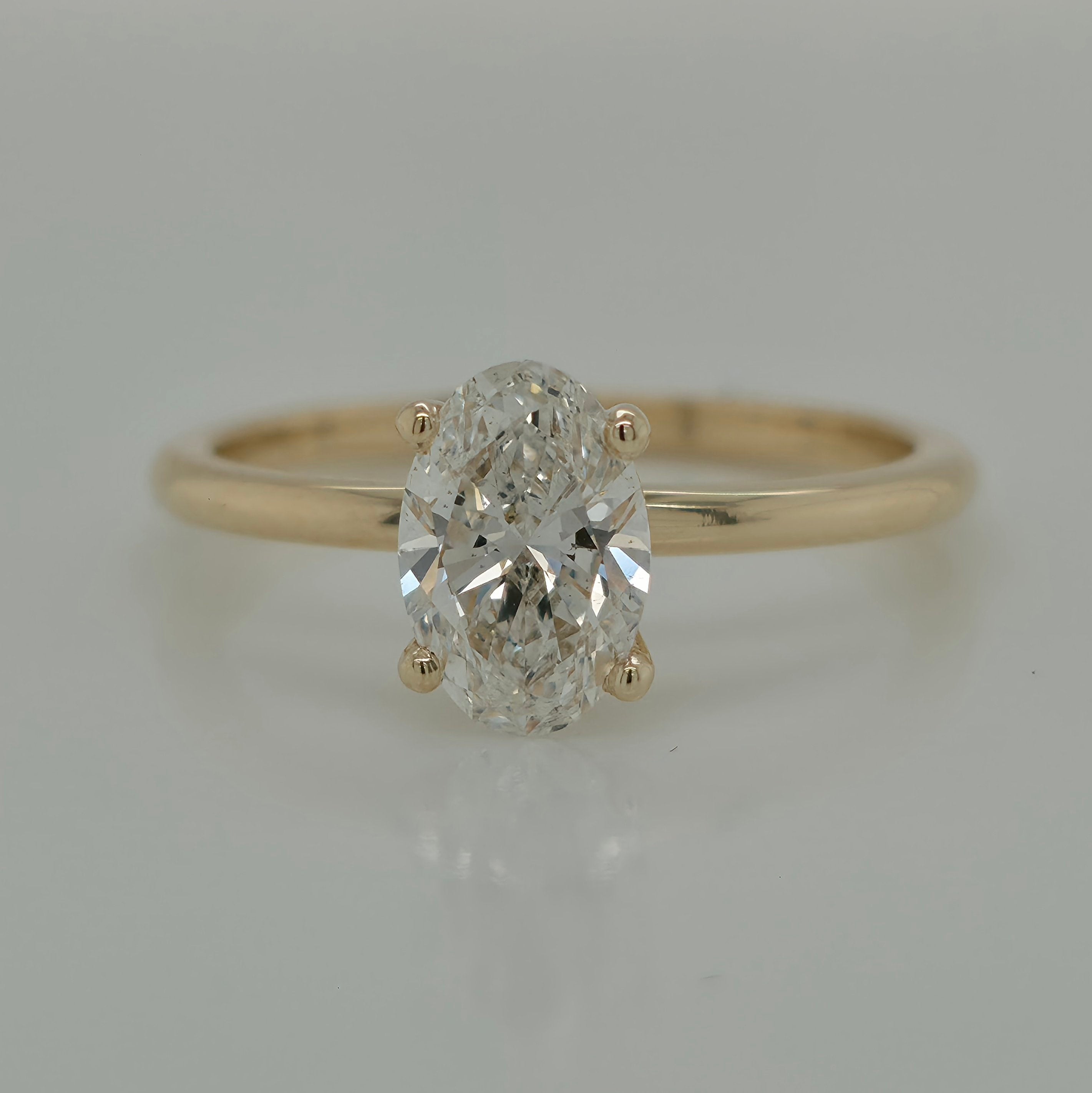 0.95ct Oval Shaped Solitaire Diamond Engagement Ring