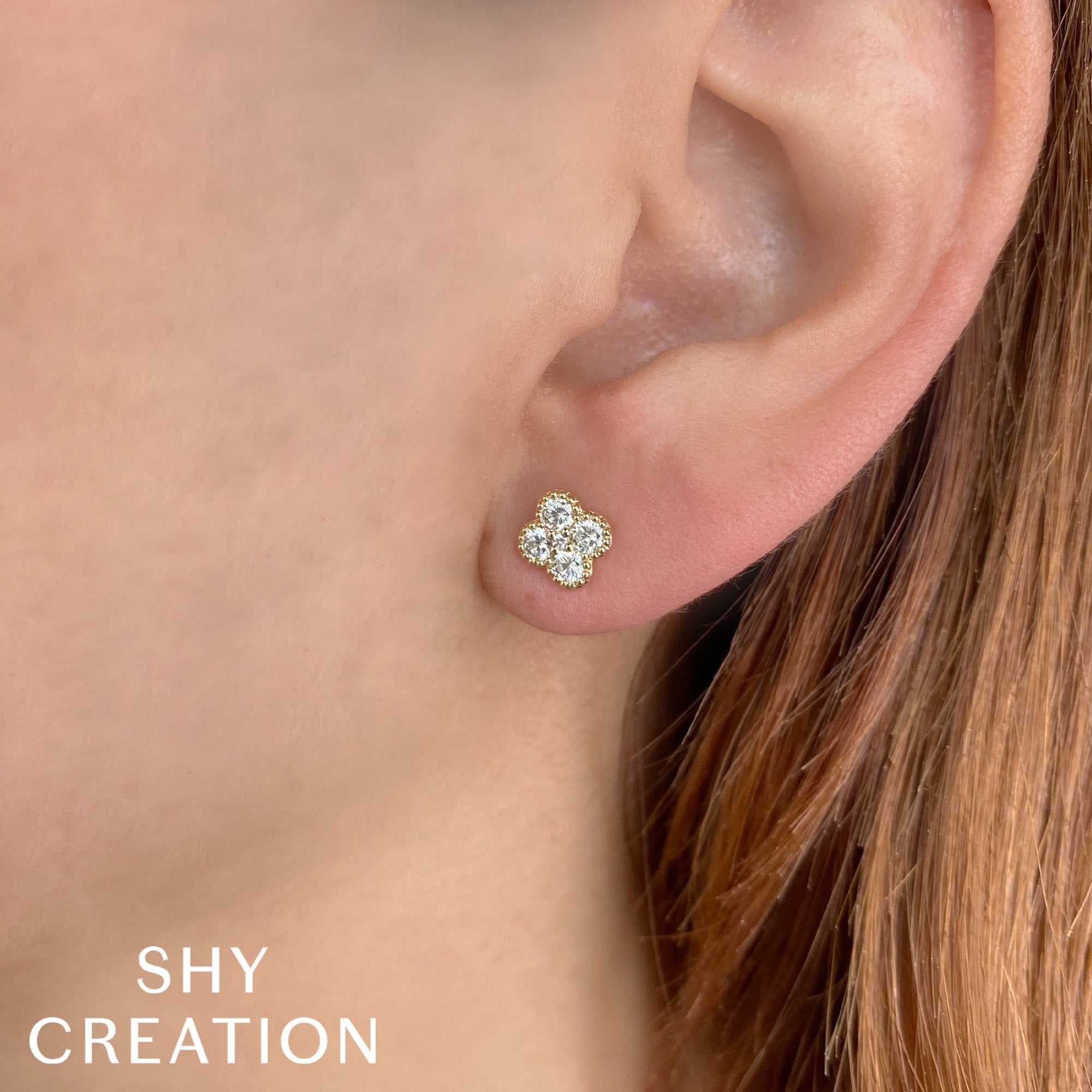 Shy Creation Diamond Stud Earrings