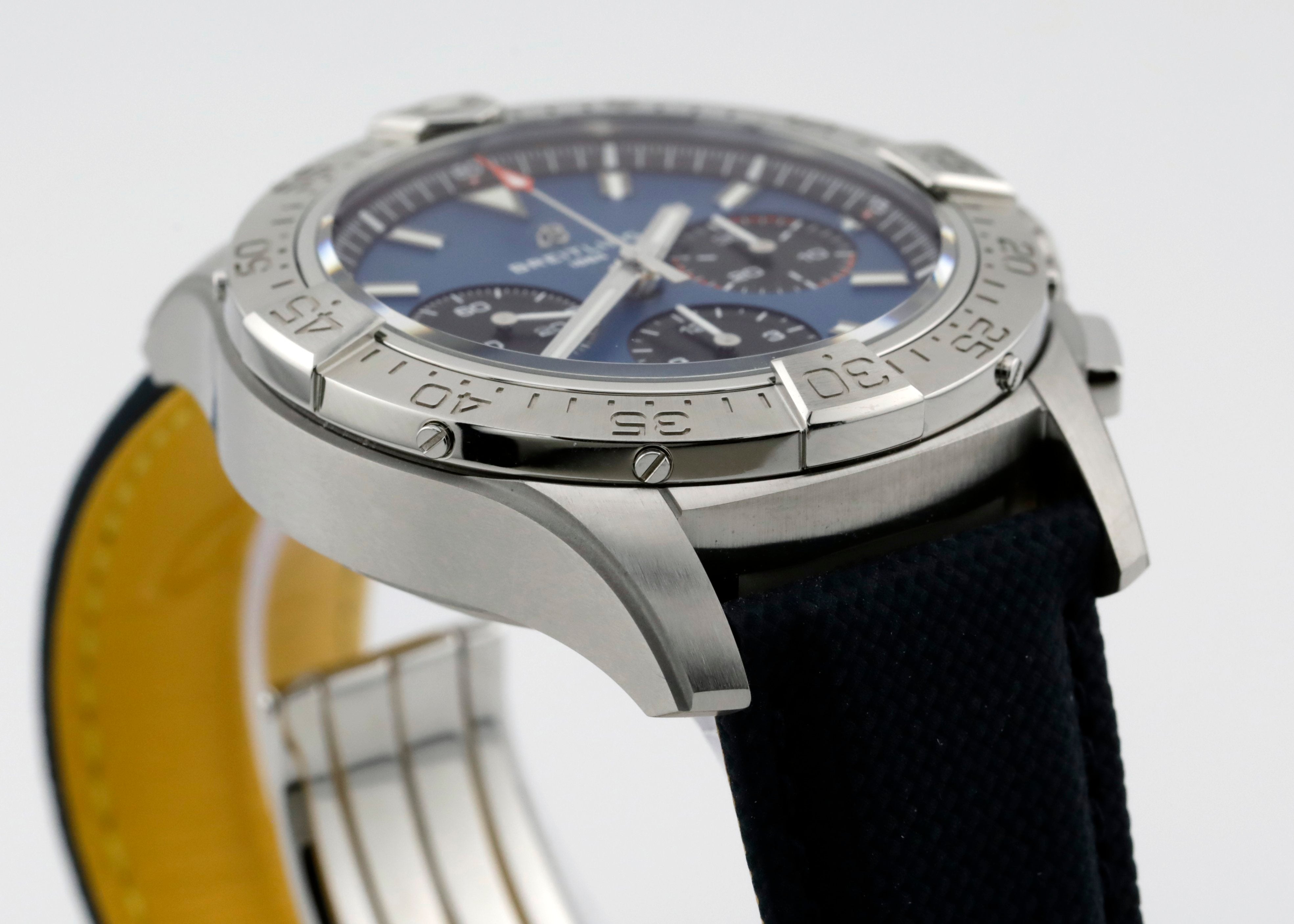 Pre Owned Breitling Avenger Chronograph 42mm ref. AB0146101C1A1