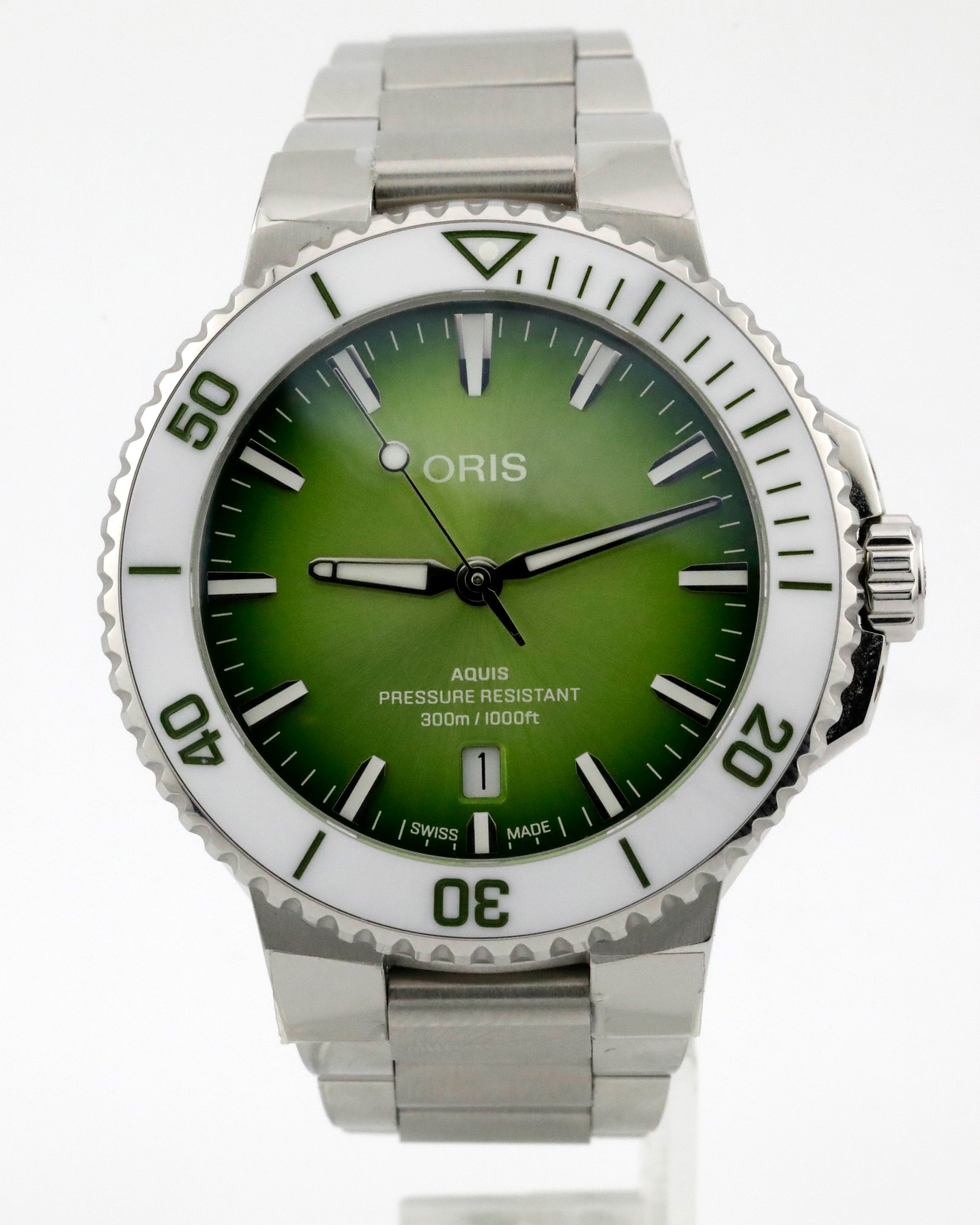 Pre-Owned Oris Aquis Date Taste of Summer ref. 01 733 7787 4137-07 8 22 04PEB